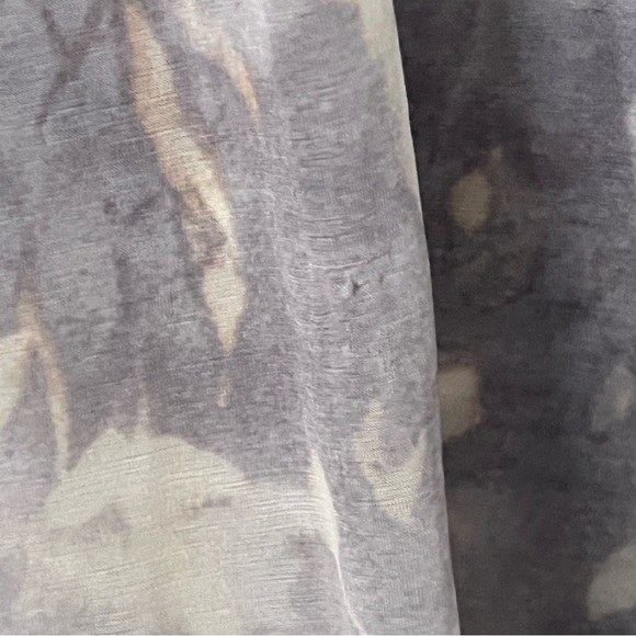 Simply Vera Watercolor Shirt Size Large Sheer Overlay Attached Tank Top Lavender - Picture 5 of 11